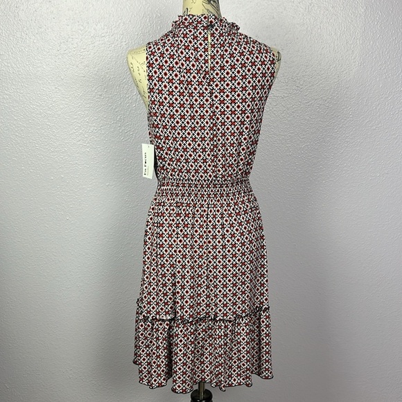 New Printed Dress - Picture 5 of 6